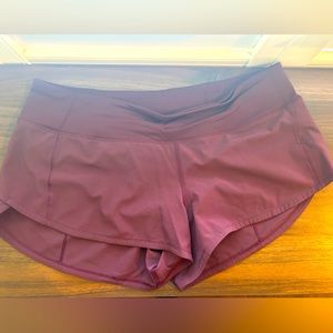 Lululemon Speed Up low rise short 2.5”